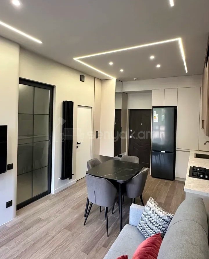 2 Սենյականոց Բնակարան Նորակառույցում, 38քմ, 2/18 հարկ, Կապիտալ Վերանորոգված