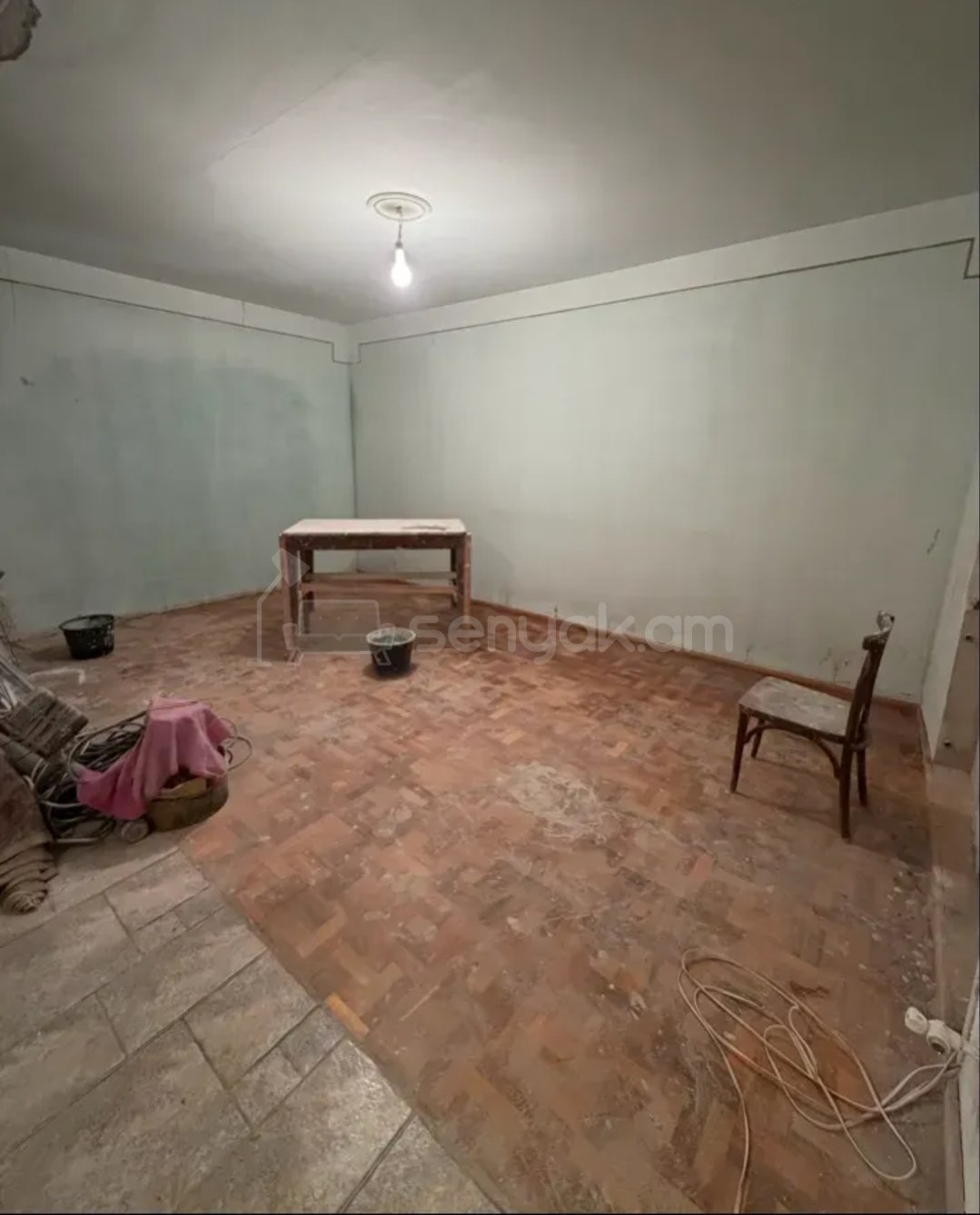 3 Սենյականոց Բնակարան Քարե Շենքում, 70քմ, 2/5 հարկ, Կապիտալ Վերանորոգված