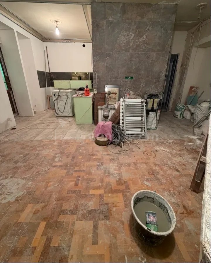 3 Սենյականոց Բնակարան Քարե Շենքում, 70քմ, 2/5 հարկ, Կապիտալ Վերանորոգված