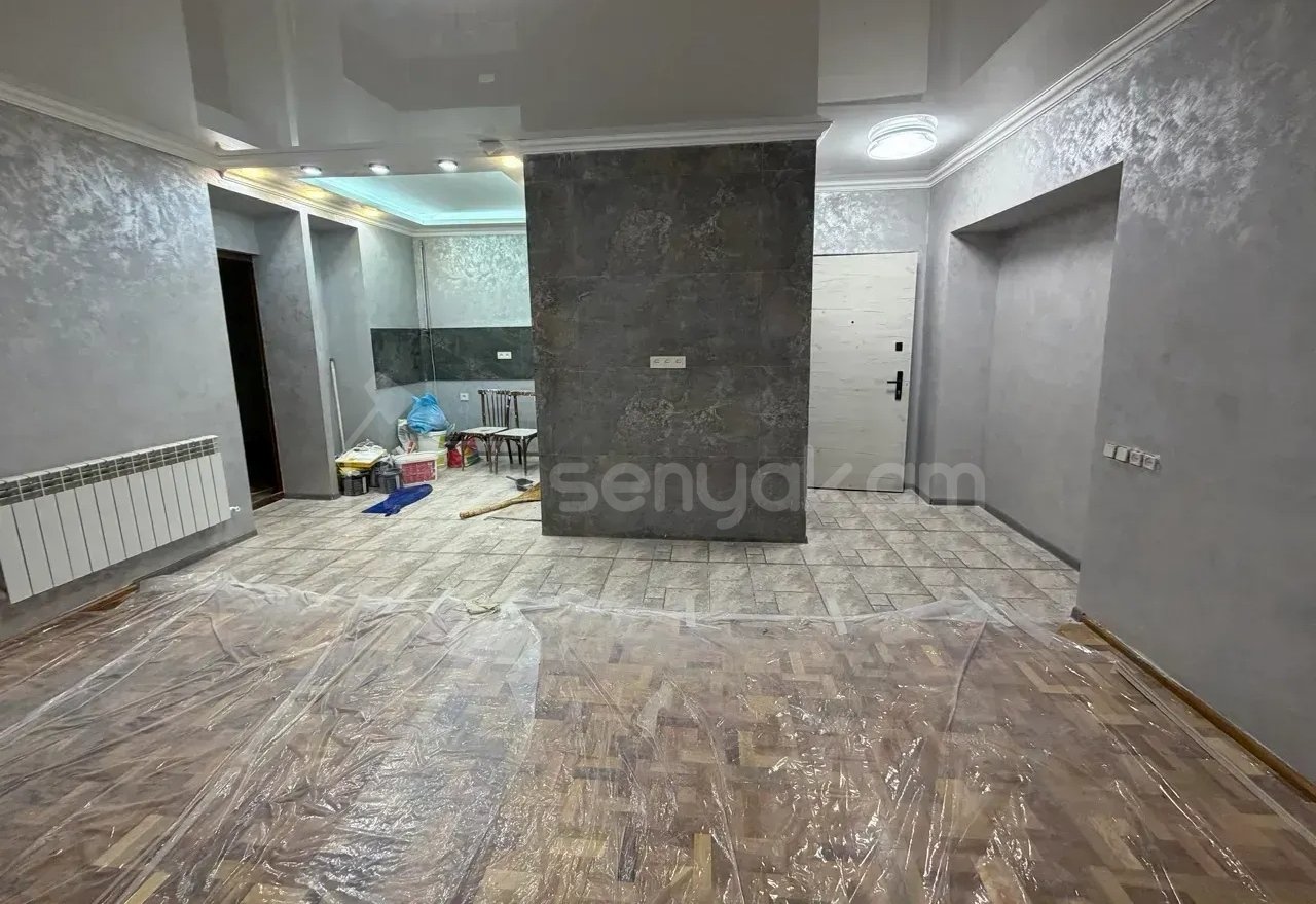 3 Սենյականոց Բնակարան Քարե Շենքում, 70քմ, 2/5 հարկ, Կապիտալ Վերանորոգված
