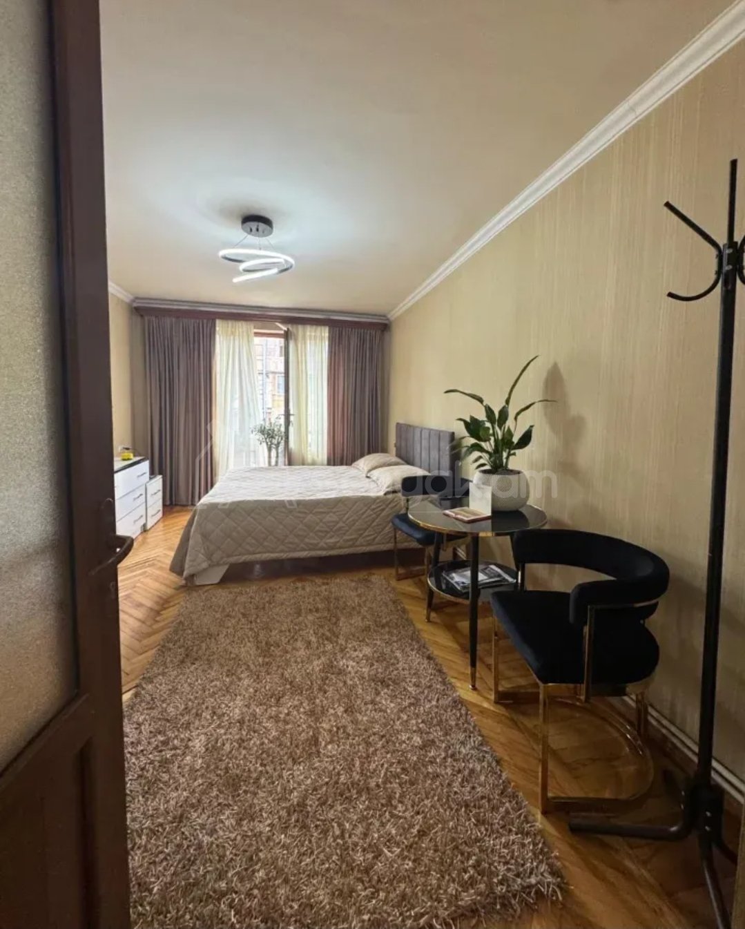 3 Սենյականոց Բնակարան Քարե Շենքում, 75քմ, 2/4 հարկ, Կապիտալ Վերանորոգված
