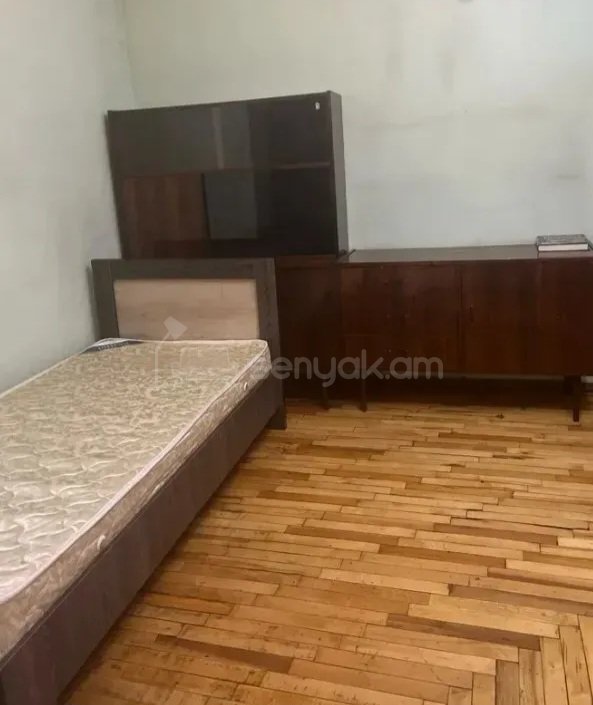 1 Սենյականոց Բնակարան Քարե Շենքում, 50քմ, 5/7 հարկ, Կապիտալ Վերանորոգված, Կահավորված