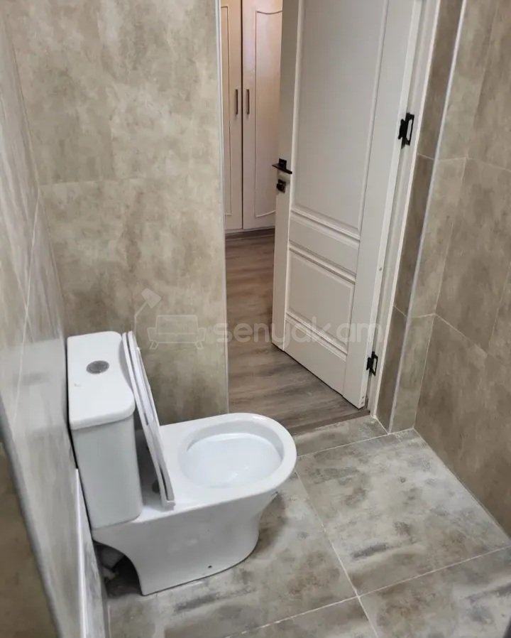 2 Սենյականոց Բնակարան Քարե Շենքում, 48քմ, 6/9 հարկ, Կապիտալ Վերանորոգված, Կահավորված