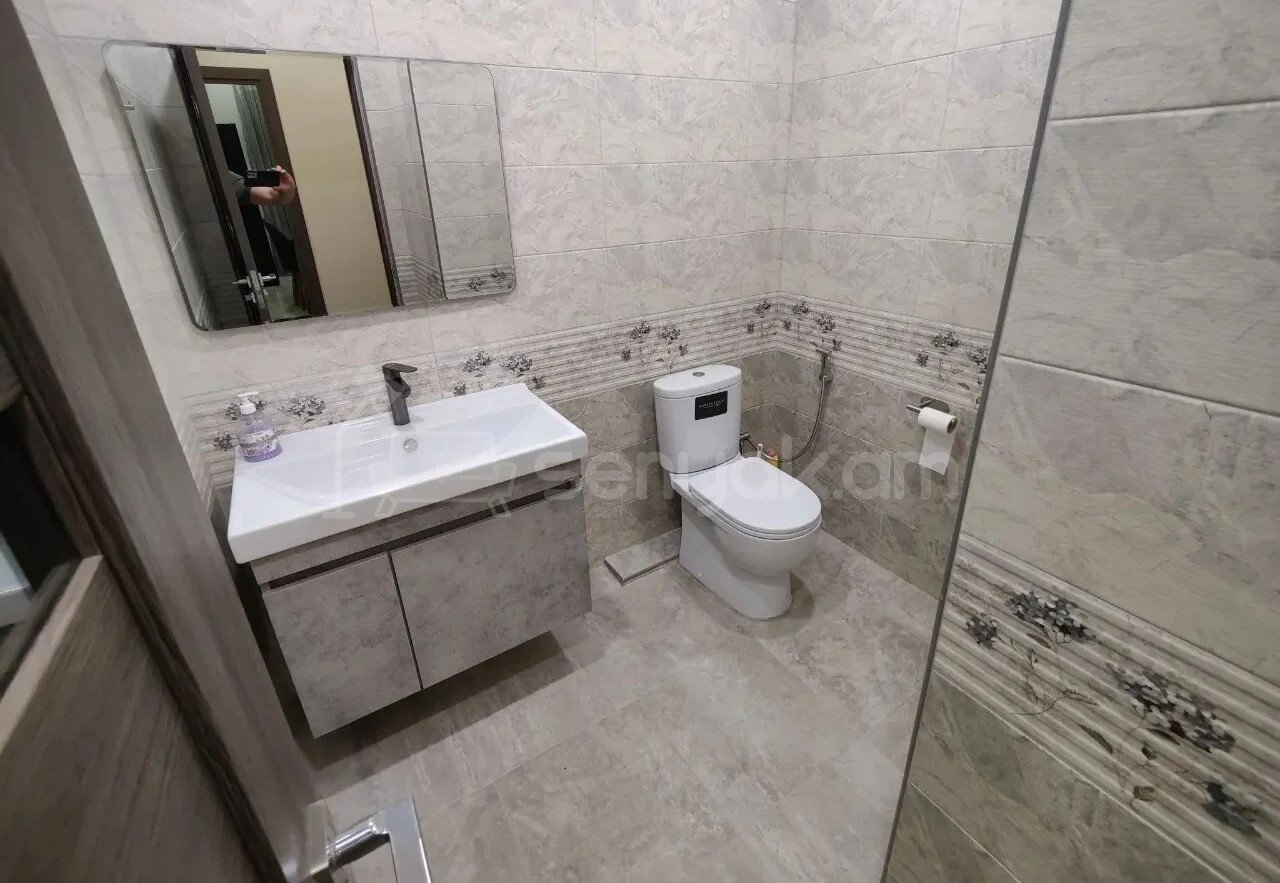 4 Սենյականոց Բնակարան Նորակառույցում, 120քմ, 5/13 հարկ, Կապիտալ Վերանորոգված