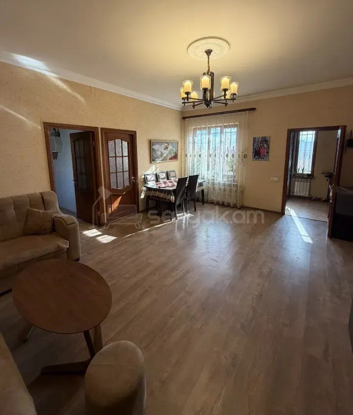 4 Սենյականոց Սեփական Տուն, 91քմ, Կապիտալ Վերանորոգված
