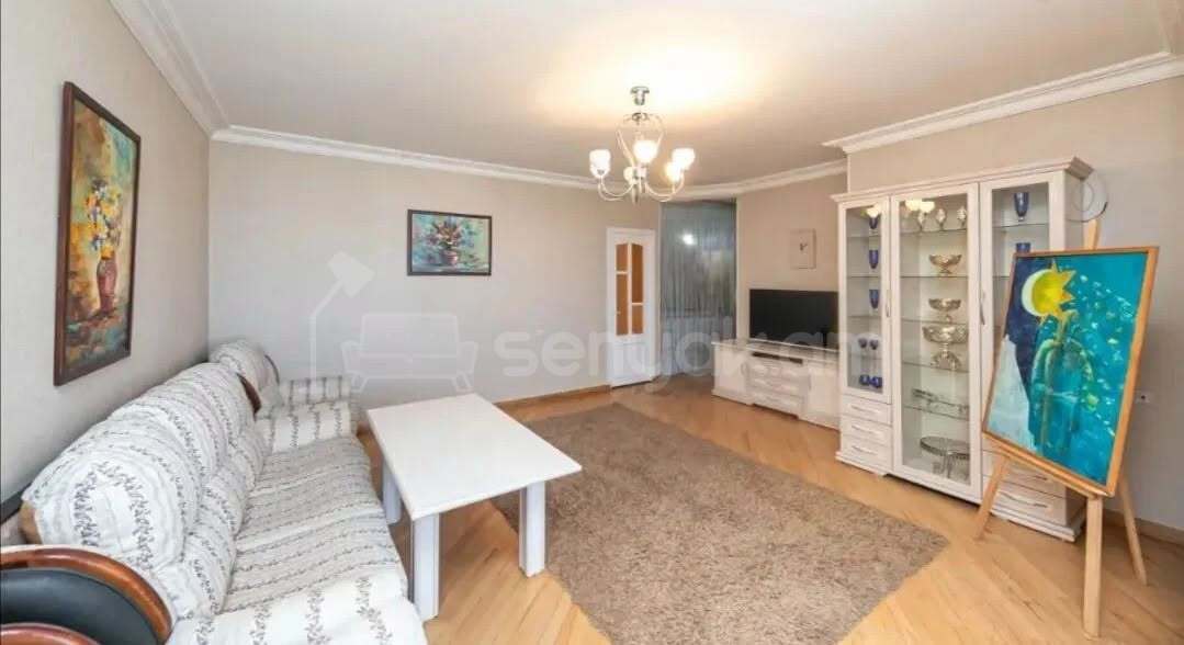 3 Սենյականոց Բնակարան, 88քմ, 10/12 հարկ, Նորմալ Վիճակում