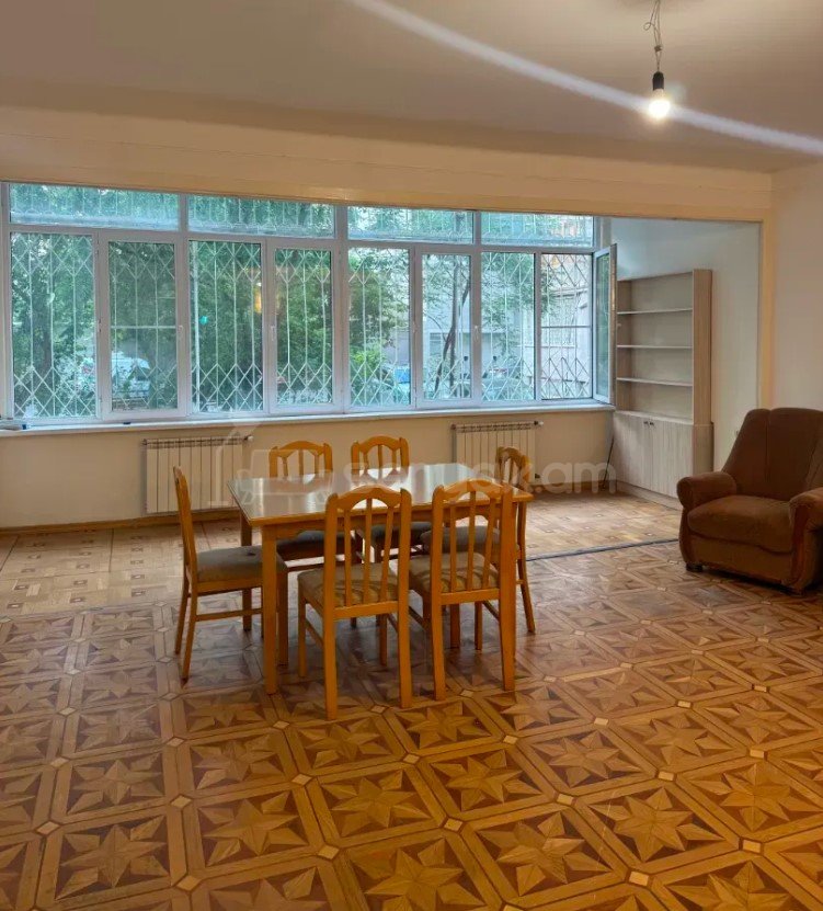 2 Սենյականոց Բնակարան Քարե Շենքում, 78քմ, 2/5 հարկ, Կոսմետիկ Վերանորոգված