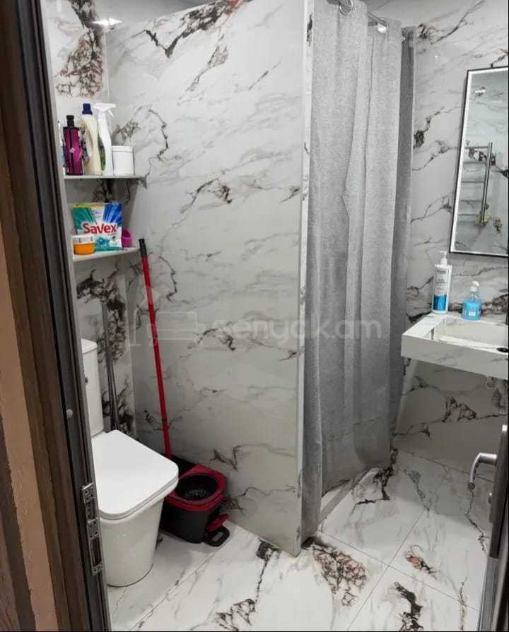 2 Սենյականոց Բնակարան, 40քմ, 8/9 հարկ, Կապիտալ Վերանորոգված