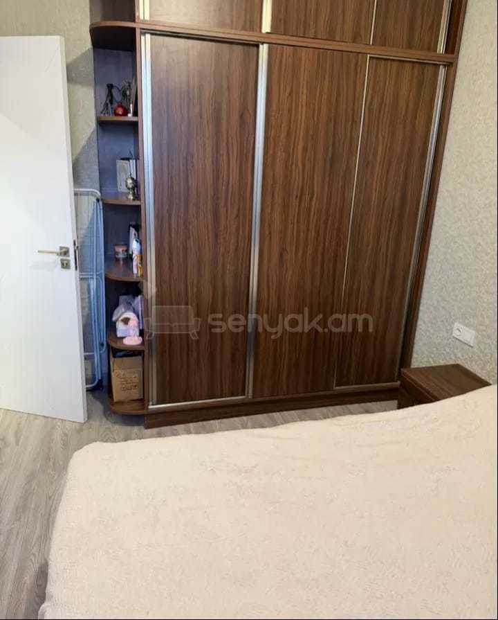 2 Սենյականոց Բնակարան, 40քմ, 8/9 հարկ, Կապիտալ Վերանորոգված