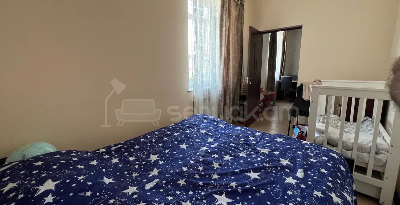 3 Սենյականոց Բնակարան Քարե Շենքում, 78քմ, 4/4 հարկ, Կապիտալ Վերանորոգված, Կահավորված