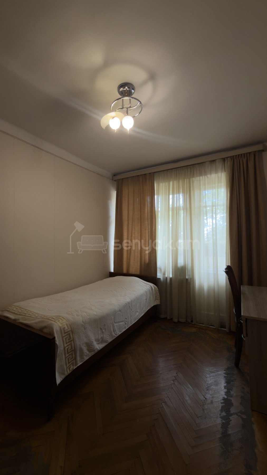 3 Սենյականոց Բնակարան Քարե Շենքում, 77քմ, 1/5 հարկ, Նորմալ Վիճակում