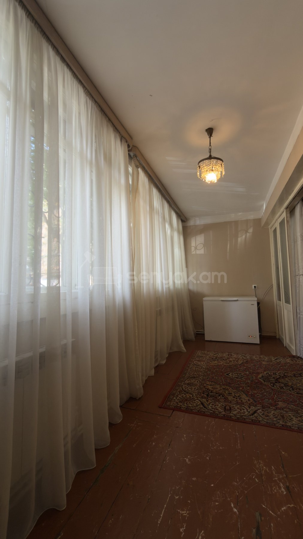 3 Սենյականոց Բնակարան Քարե Շենքում, 77քմ, 1/5 հարկ, Նորմալ Վիճակում