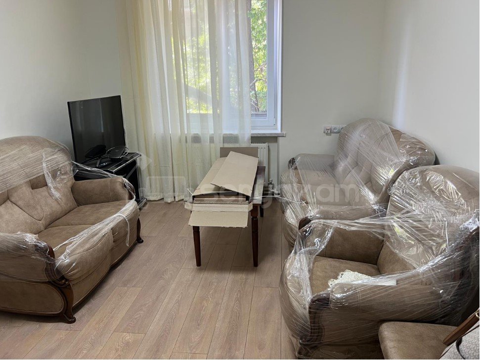 2 Սենյականոց Բնակարան Քարե Շենքում, 60քմ, 2/5 հարկ, Կապիտալ Վերանորոգված, Կահավորված