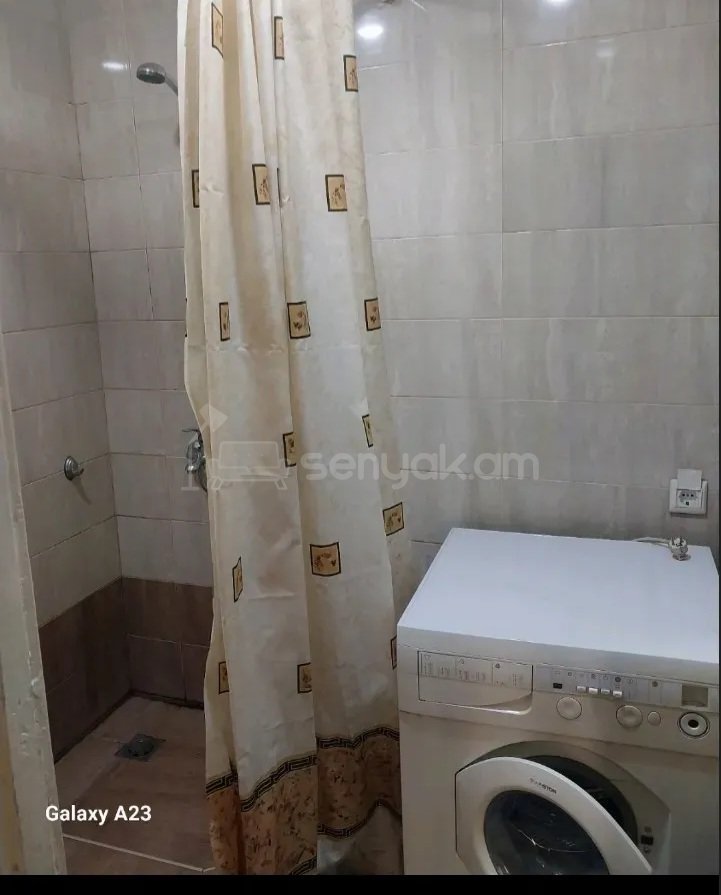 3 Սենյականոց Բնակարան Քարե Շենքում, 53քմ, 3/9 հարկ, Կապիտալ Վերանորոգված, Կահավորված