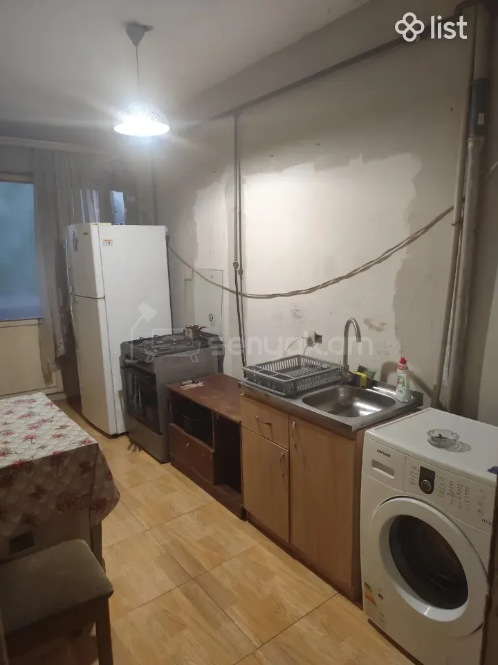 3 Սենյականոց Բնակարան, 84քմ, 6/9 հարկ, Նորմալ Վիճակում, Կահավորված, Արևկող