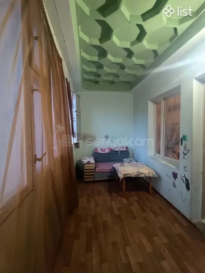 3 Սենյականոց Բնակարան, 84քմ, 6/9 հարկ, Նորմալ Վիճակում, Կահավորված, Արևկող