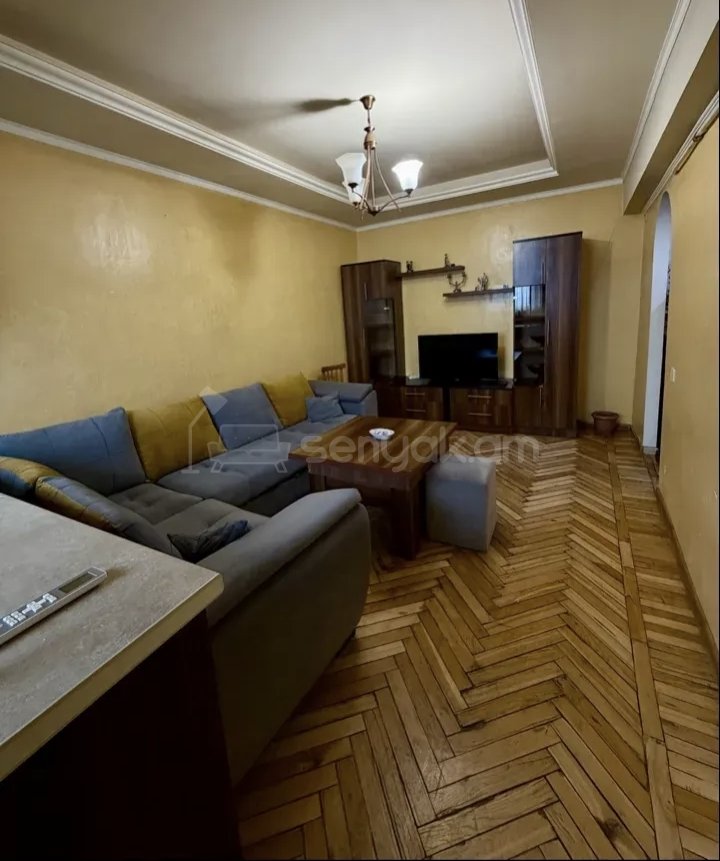 2 Սենյականոց Բնակարան Քարե Շենքում, 56քմ, 4/10 հարկ, Կապիտալ Վերանորոգված, Կահավորված, Արևկող