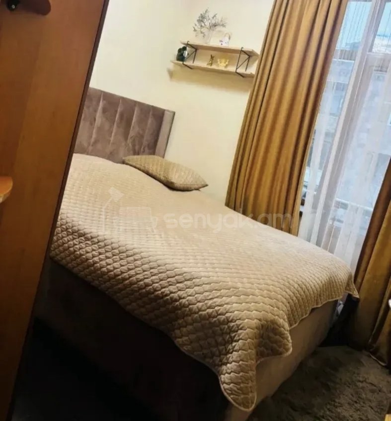 2 Սենյականոց Բնակարան Քարե Շենքում, 56քմ, 3/5 հարկ, Կապիտալ Վերանորոգված, Կահավորված, Արևկող