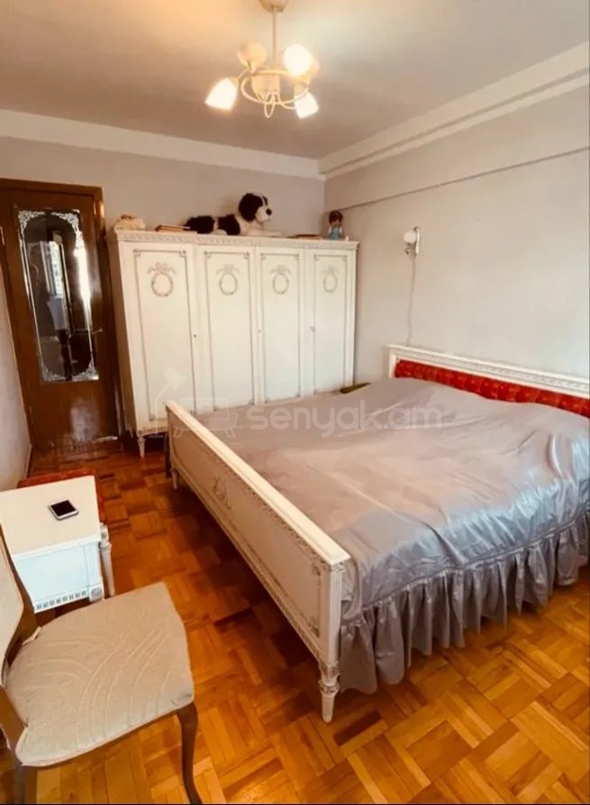 2 Սենյականոց Բնակարան Քարե Շենքում, 70քմ, 10/10 հարկ, Կապիտալ Վերանորոգված, Կահավորված