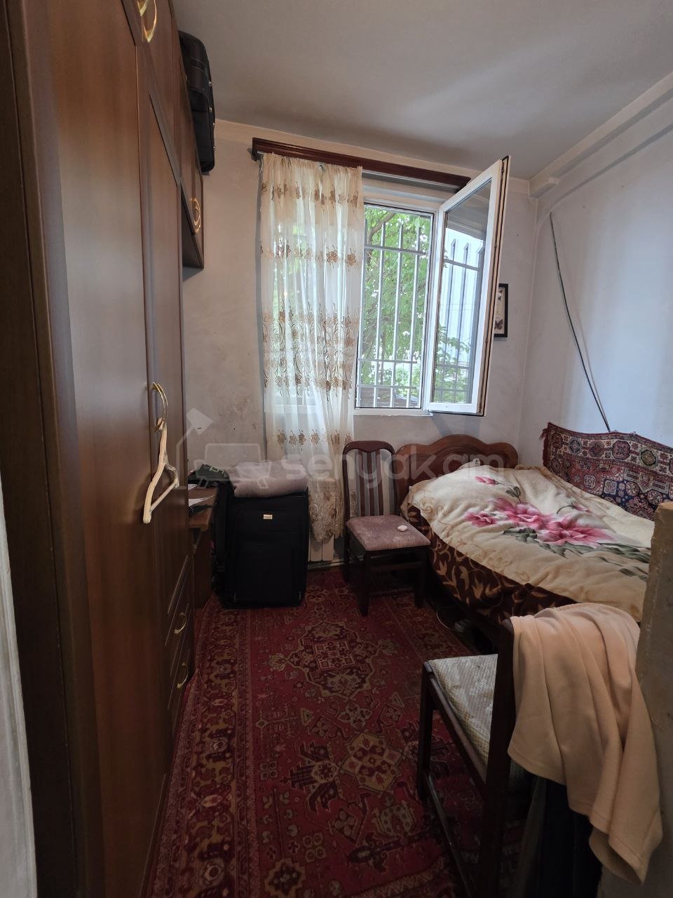 4 Սենյականոց Բնակարան Քարե Շենքում, 78քմ, 1/4 հարկ, Նորմալ Վիճակում