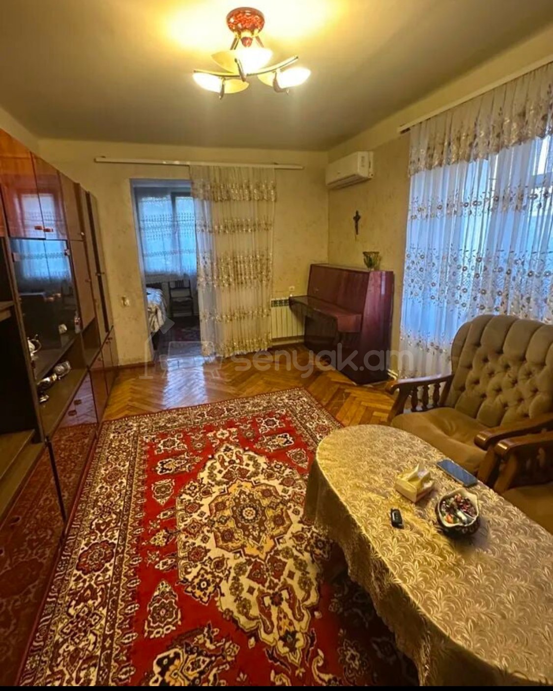 2 Սենյականոց Բնակարան Քարե Շենքում, 54քմ, 3/5 հարկ, Պետական Վիճակում, Կահավորված