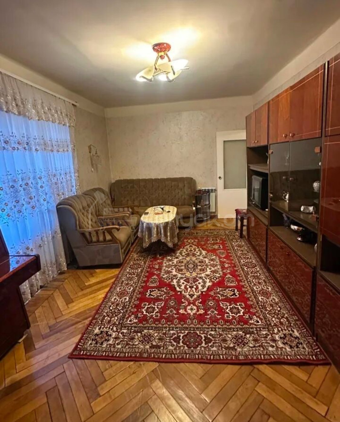 2 Սենյականոց Բնակարան Քարե Շենքում, 54քմ, 3/5 հարկ, Պետական Վիճակում, Կահավորված