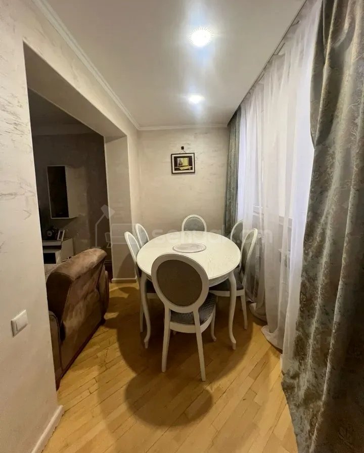5 Սենյականոց Բնակարան, 160քմ, 9/10 հարկ, Կապիտալ Վերանորոգված