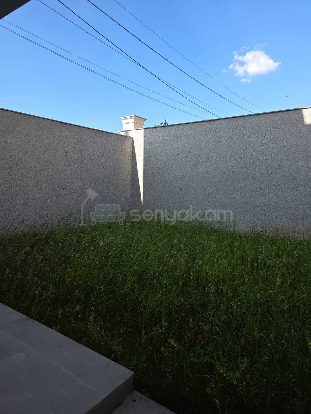 Ազատ նախագծով Սեփական Տուն, 180քմ, Ավտոտնակով