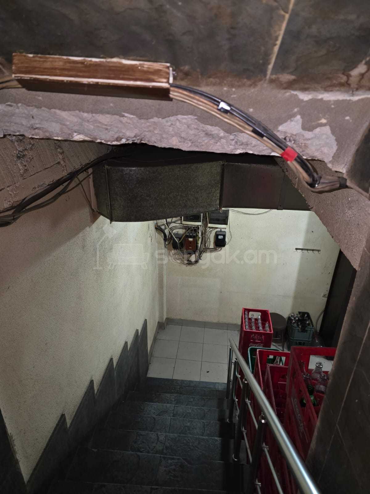 Սպասարկման Տարածք, 240քմ, Կապիտալ Վերանորոգված