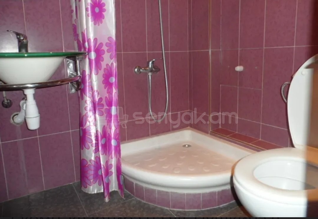 1 Սենյականոց Բնակարան, 42քմ, 5/9 հարկ, Կապիտալ Վերանորոգված, Կահավորված, Արևկող