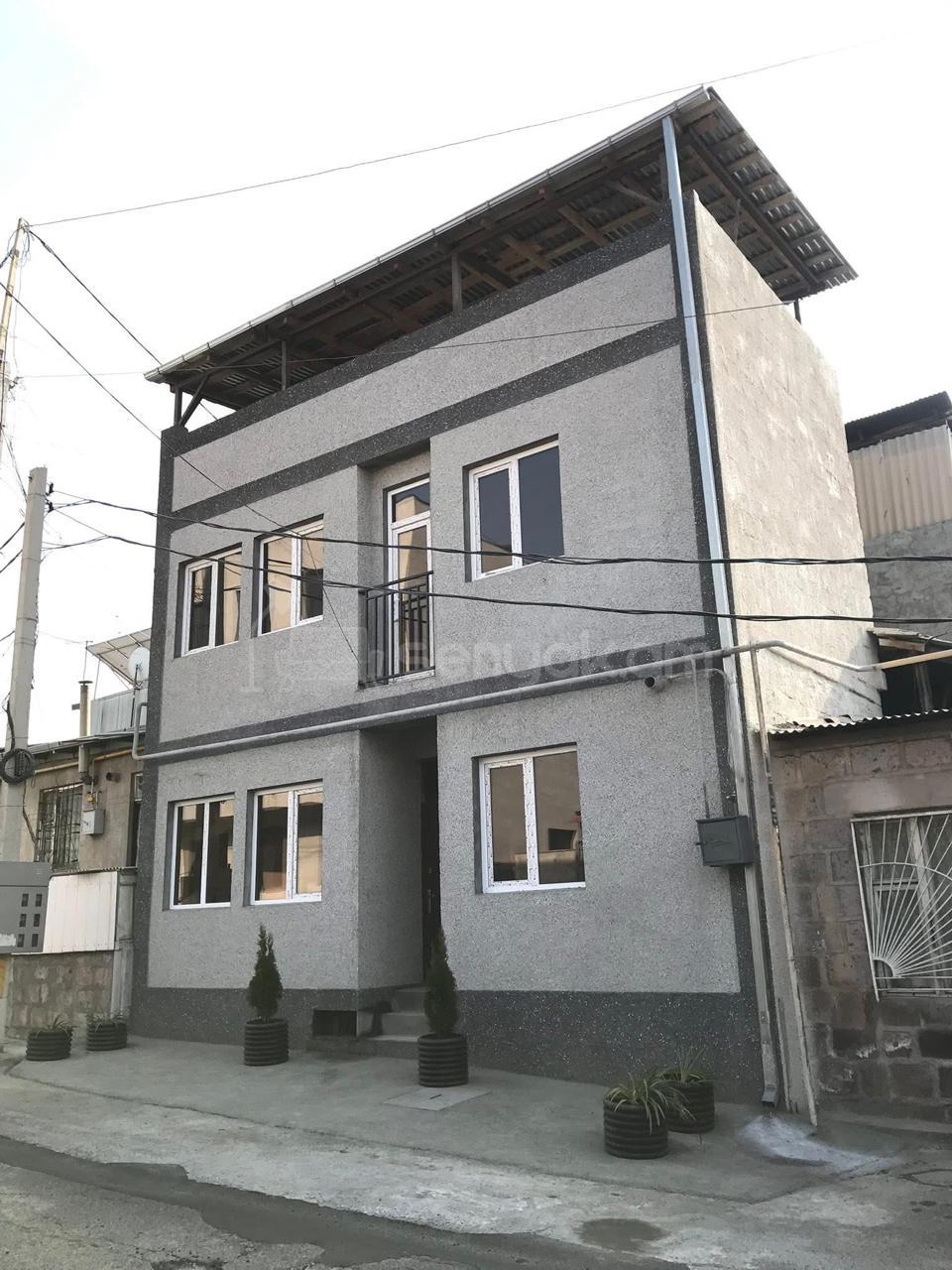 Ազատ նախագծով Սեփական Տուն, 210քմ, Ավտոտնակով