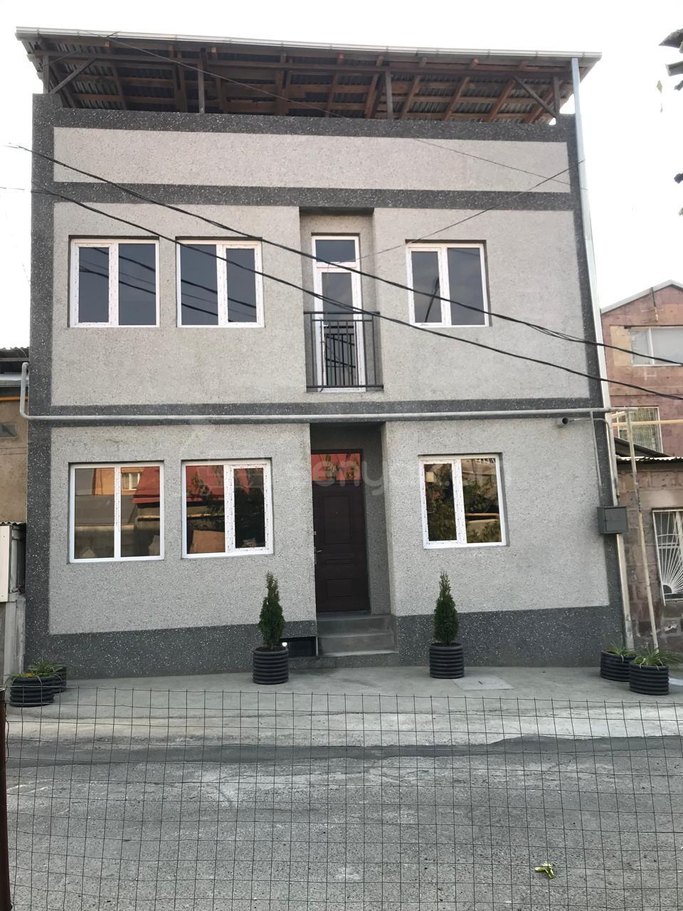 Ազատ նախագծով Սեփական Տուն, 210քմ, Ավտոտնակով