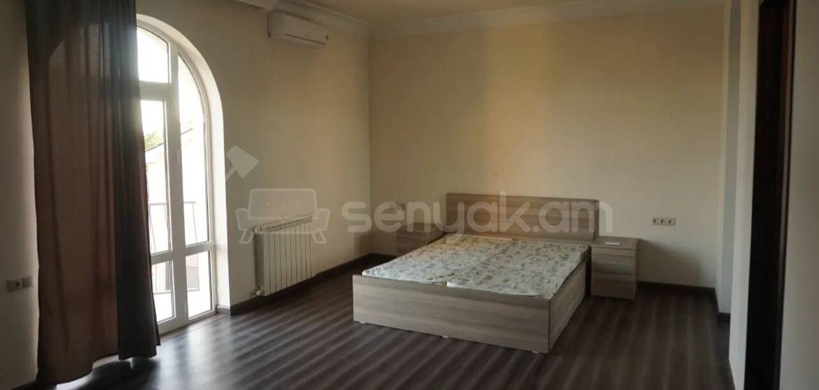 5 Սենյականոց Շքեղ Առանձնատուն, 500քմ, Կահավորված, Լողավազանով, Ավտոտնակով