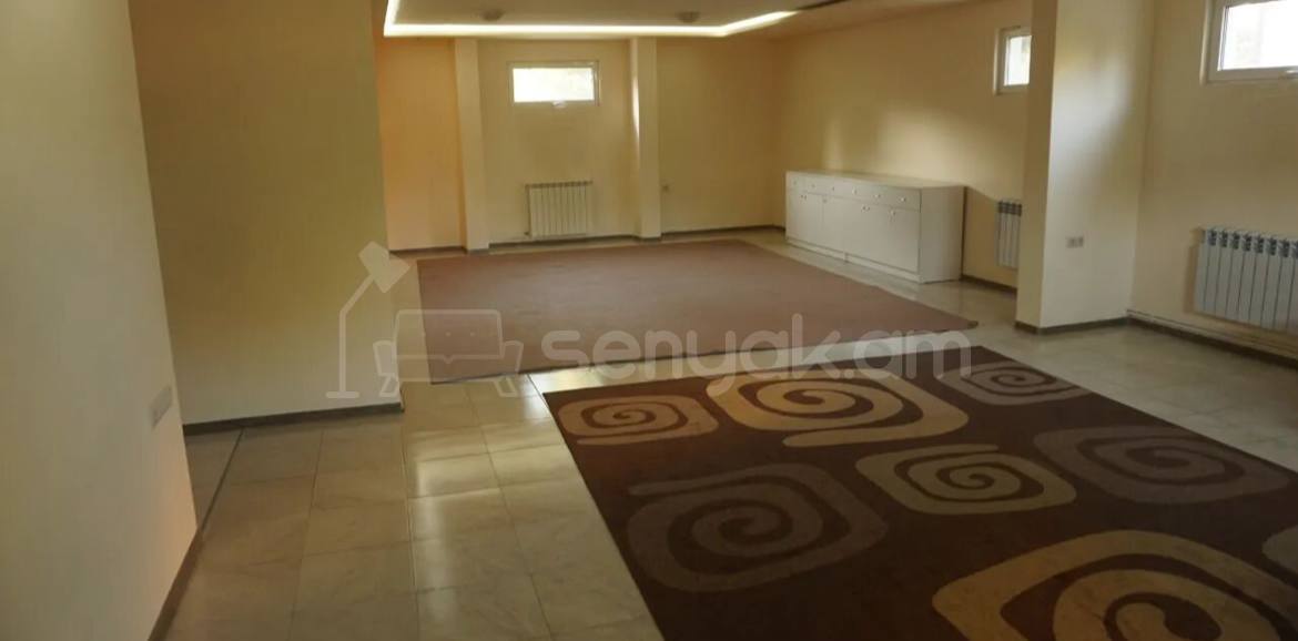 5 Սենյականոց Շքեղ Առանձնատուն, 500քմ, Կահավորված, Լողավազանով, Ավտոտնակով