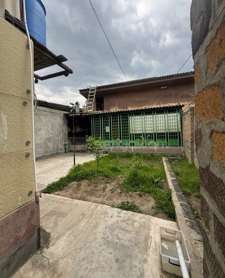 3 Սենյականոց Սեփական Տուն, 78քմ, Կոսմետիկ Վերանորոգված, Ավտոտնակով