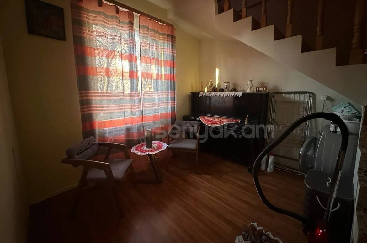 5 Սենյականոց Սեփական Տուն, 133քմ, Կապիտալ Վերանորոգված