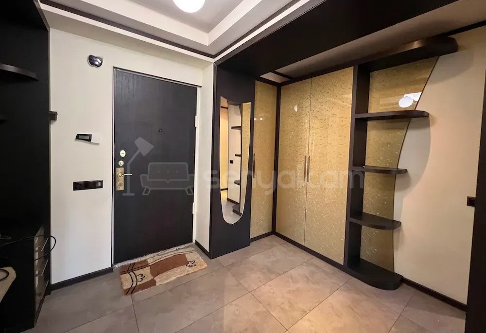 4 Սենյականոց Բնակարան, 90քմ, 9/14 հարկ, Կապիտալ Վերանորոգված, Կահավորված