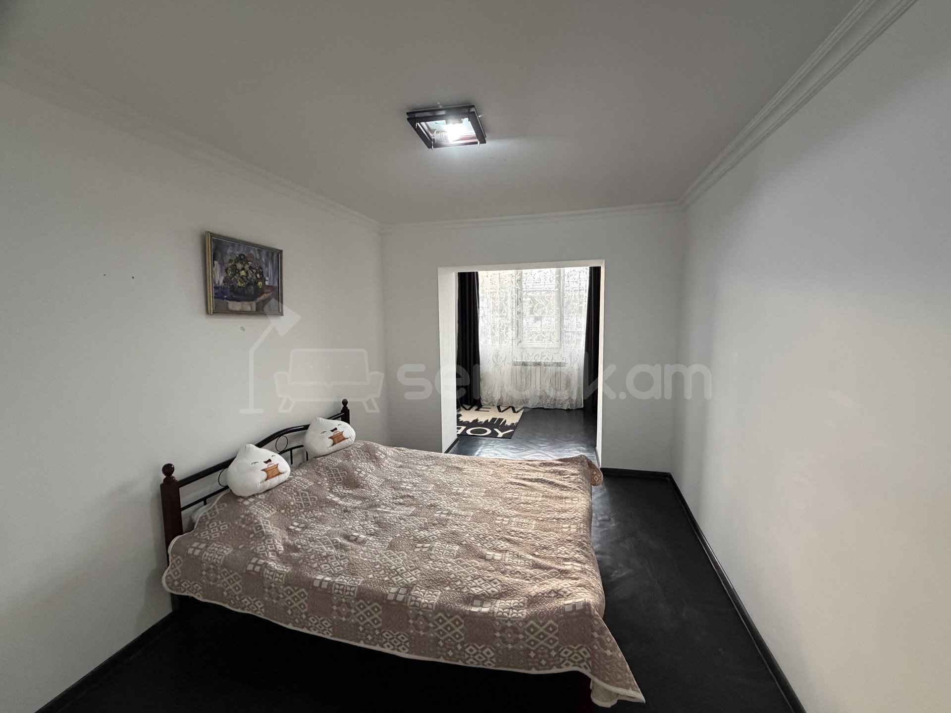 3 Սենյականոց Բնակարան Քարե Շենքում, 105քմ, 5/5 հարկ, Կապիտալ Վերանորոգված