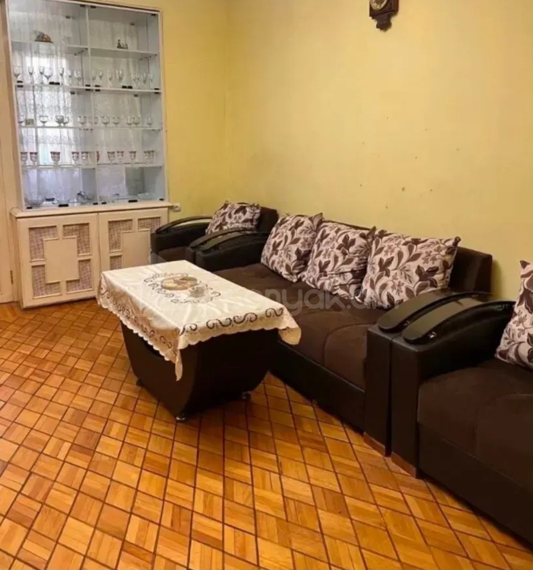 3 Սենյականոց Բնակարան Քարե Շենքում, 73քմ, 4/4 հարկ, Կոսմետիկ Վերանորոգված, Կահավորված
