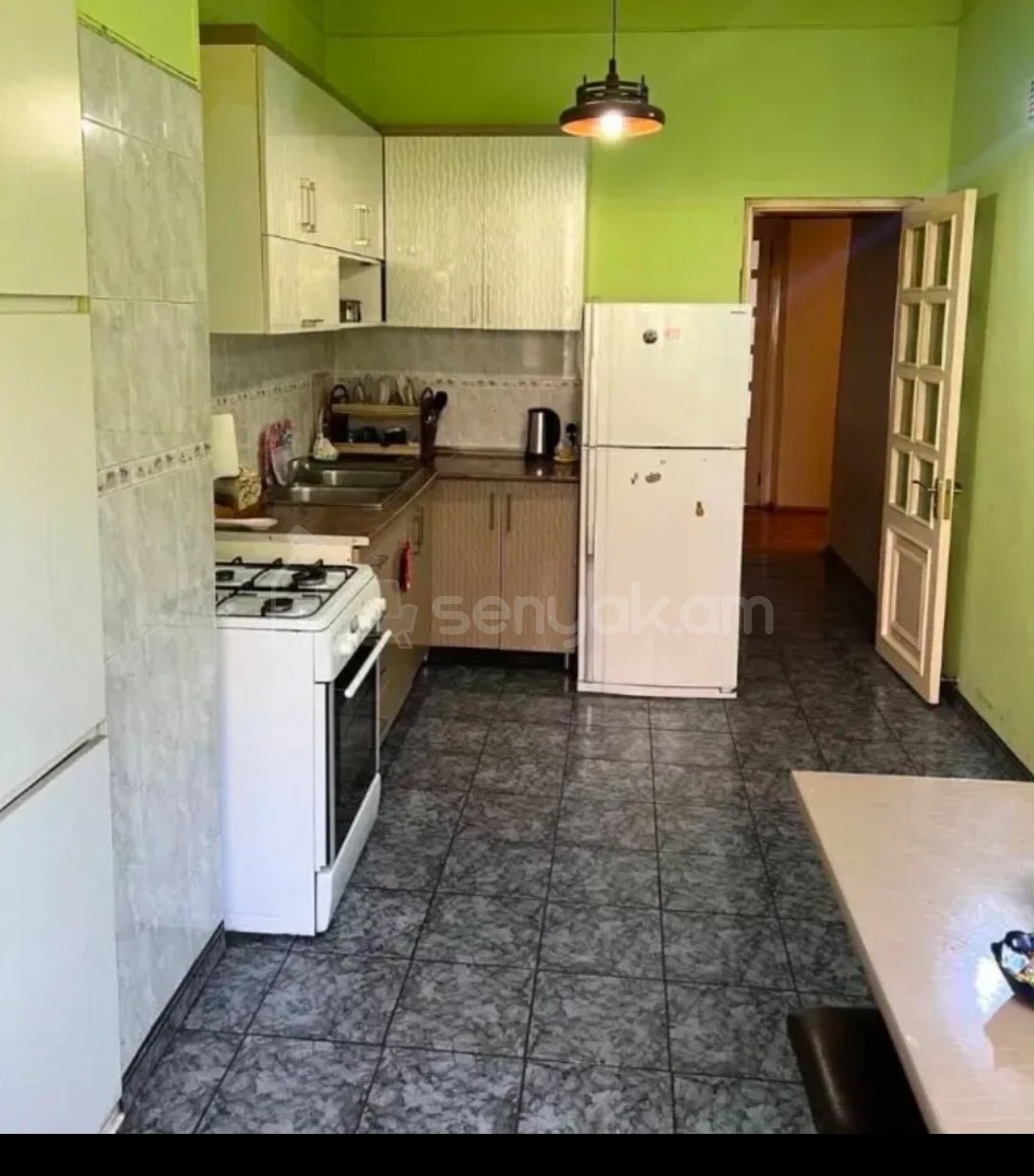 3 Սենյականոց Բնակարան Քարե Շենքում, 73քմ, 4/4 հարկ, Կոսմետիկ Վերանորոգված, Կահավորված