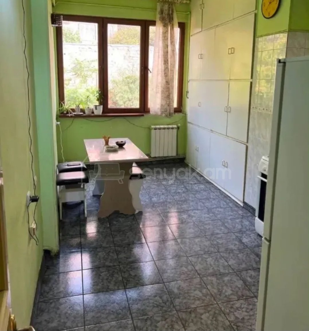 3 Սենյականոց Բնակարան Քարե Շենքում, 73քմ, 4/4 հարկ, Կոսմետիկ Վերանորոգված, Կահավորված