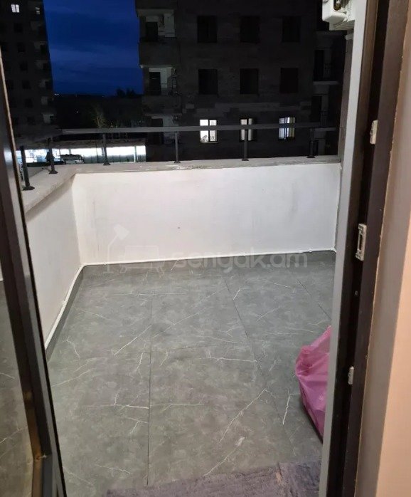 3 Սենյականոց Բնակարան Նորակառույցում, 80քմ, 5/14 հարկ, Կապիտալ Վերանորոգված, Կահավորված