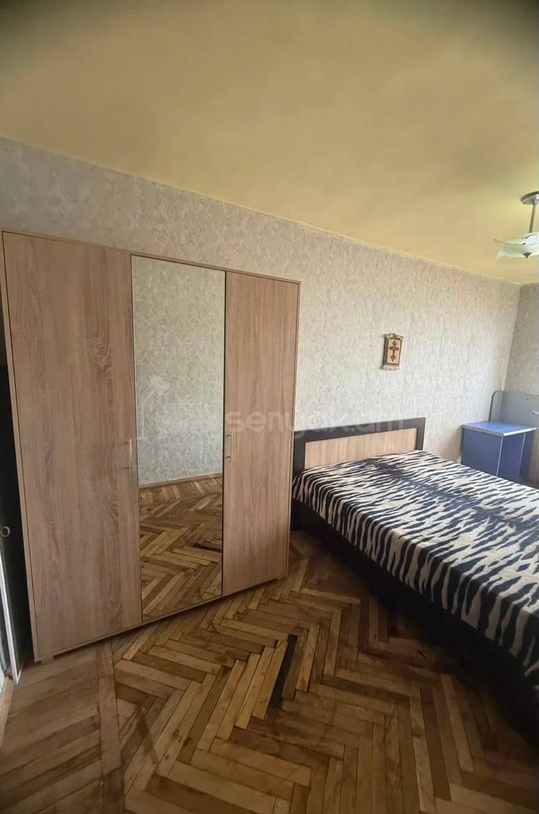 2 Սենյականոց Բնակարան Քարե Շենքում, 67քմ, 4/4 հարկ, Պետական Վիճակում