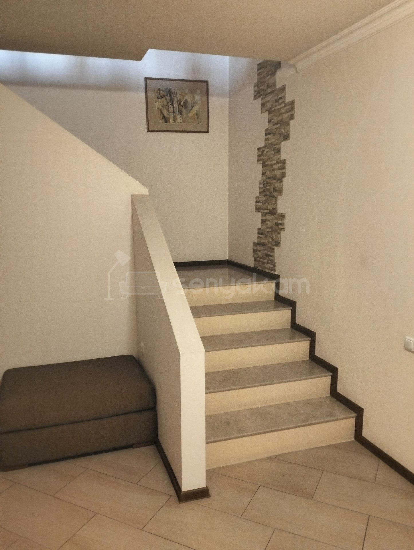 8 Սենյականոց Սեփական Տուն, 330քմ, Կապիտալ Վերանորոգված, Ավտոտնակով
