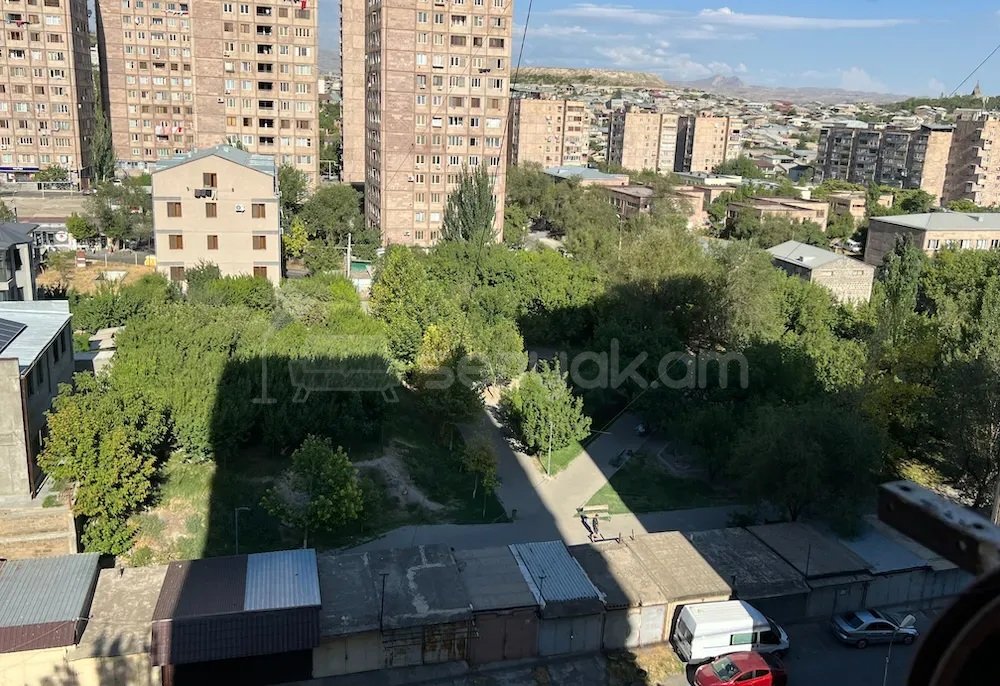 4 Սենյականոց Բնակարան Քարե Շենքում, 80քմ, 9/14 հարկ, Կապիտալ Վերանորոգված, Կահավորված