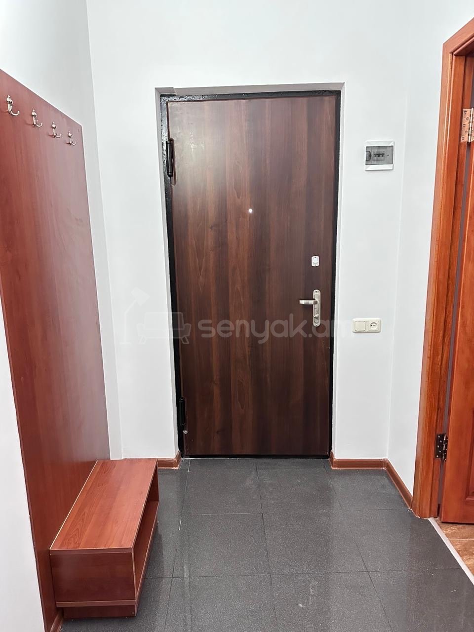 2 Սենյականոց Բնակարան Քարե Շենքում, 50քմ, 2/2 հարկ, Կապիտալ Վերանորոգված, Կահավորված, Արևկող