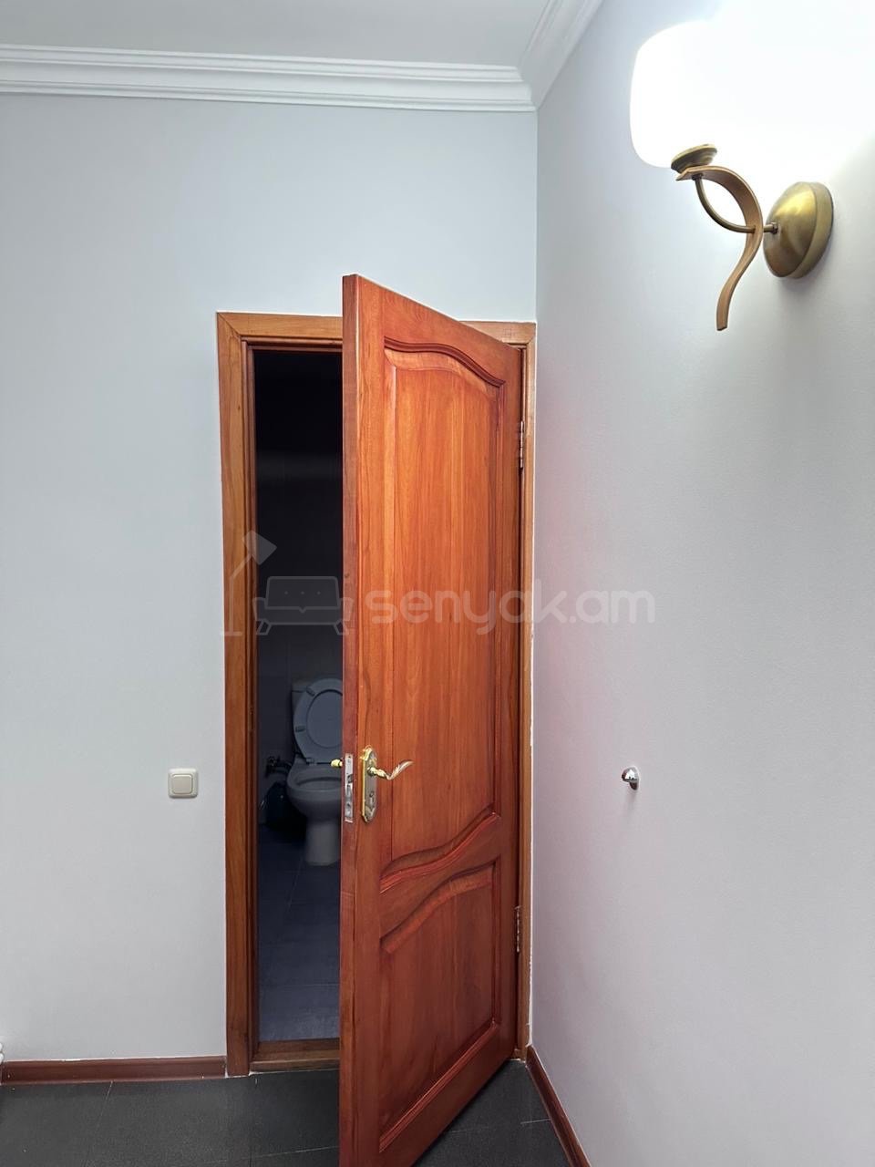 2 Սենյականոց Բնակարան Քարե Շենքում, 50քմ, 2/2 հարկ, Կապիտալ Վերանորոգված, Կահավորված, Արևկող