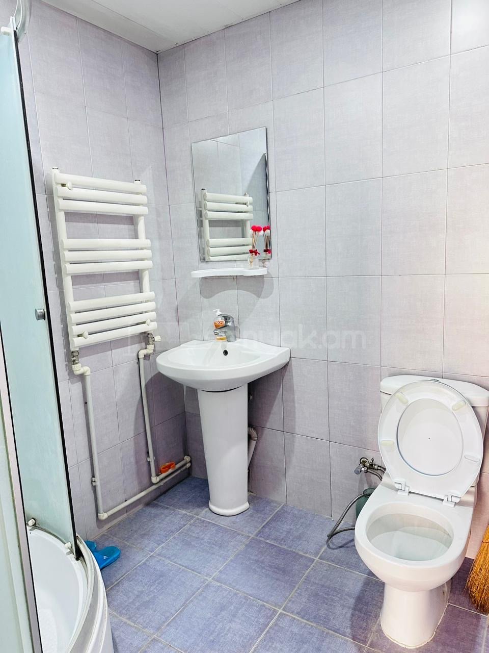 2 Սենյականոց Բնակարան Քարե Շենքում, 50քմ, 2/2 հարկ, Կապիտալ Վերանորոգված, Կահավորված, Արևկող