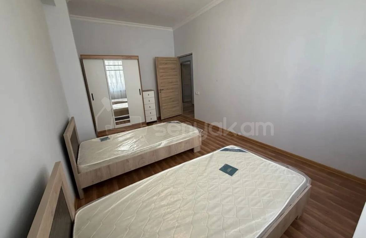 3 Սենյականոց Բնակարան, 101քմ, 5/13 հարկ, Կապիտալ Վերանորոգված, Կահավորված
