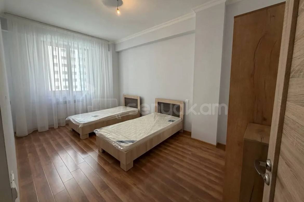 3 Սենյականոց Բնակարան, 101քմ, 5/13 հարկ, Կապիտալ Վերանորոգված, Կահավորված, Արևկող